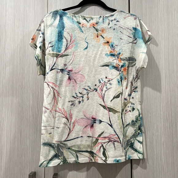 Coco + Carmen | 3D Print‎ Watercolor Floral Tee | Small/Medium - Picture 2 of 11